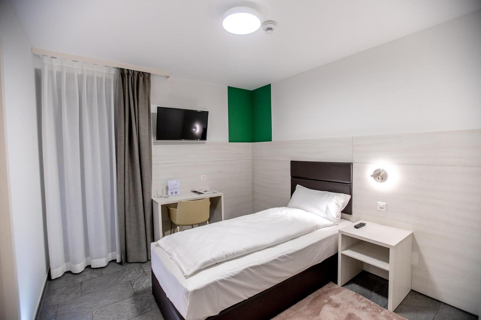Miralago Locarno Easy Rooms Muralto Habitación foto